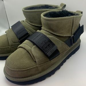 Ugg new women boots sueded size 8